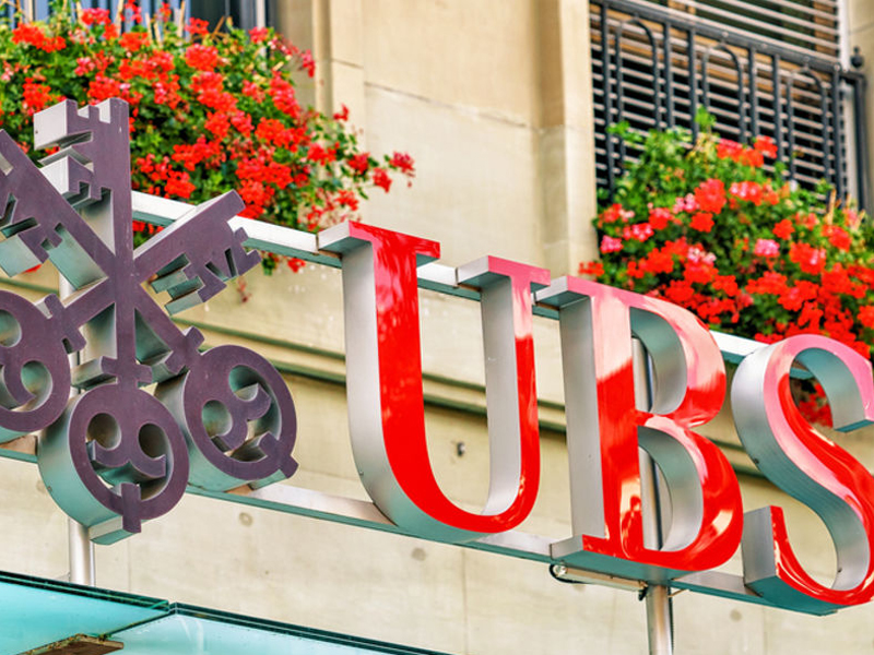Швейцарский банк UBS создал цифровой клон своего главного экономиста. На всякий случай