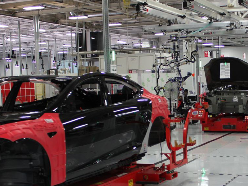 Tesla не будет проводить тест на безопасность для ускорения производства электрокаров