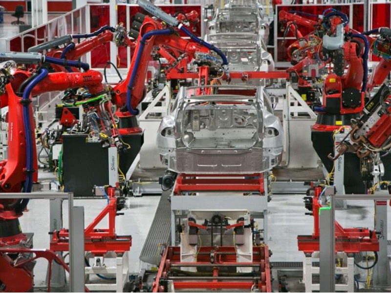 Tesla откроет туры на заводы для любых желающих. Там можно будет поучаствовать в создании машины