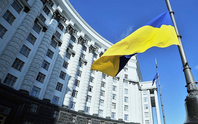 Уряд планує витрачати 70% нових бюджетних доходів на розвиток економіки, а 30% — на соціальне забезпечення